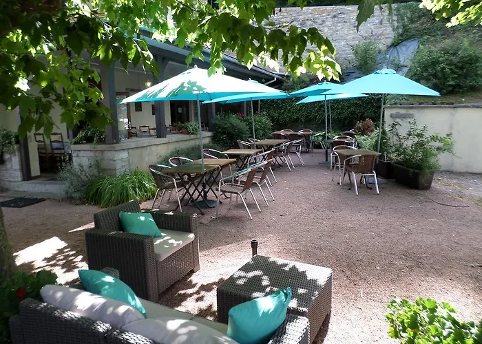 Logis Hostellerie Des Monts Jura
